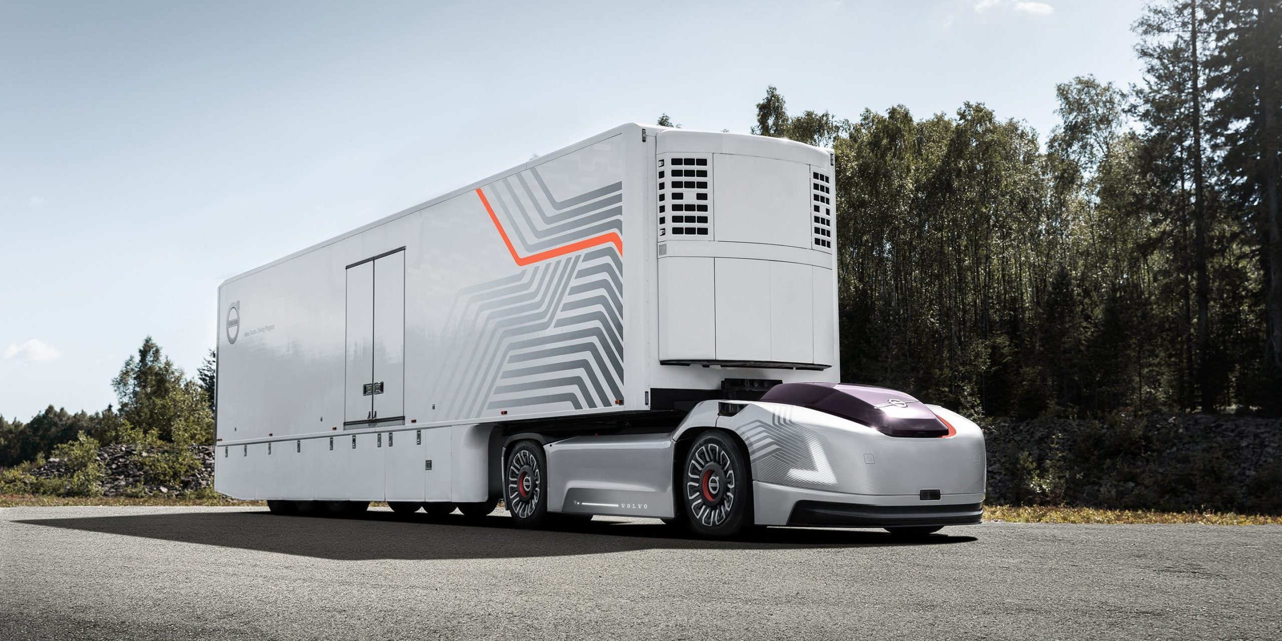 Электронные беспилотники - будущее грузовых автомобилей