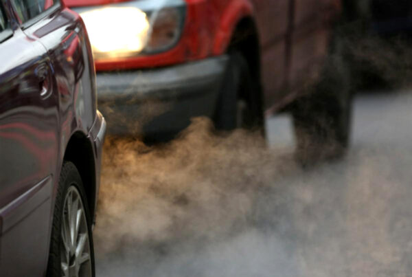 Отравление выхлопными газами автомобиля: симптомы, первая помощь